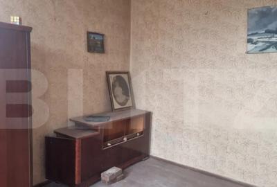 Casă cu 4 camere cu Teren 287 Mp în Lupeni - 1