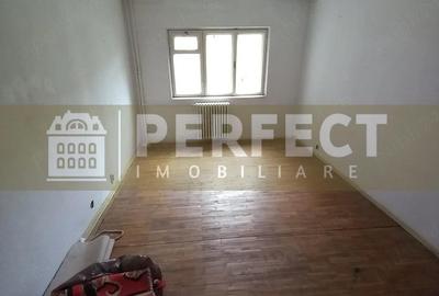 Apartament cu 3 camere decomandat în 9 Mai - 10