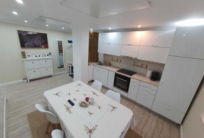 Apartament cu 2 camere decomandat în Central - 2