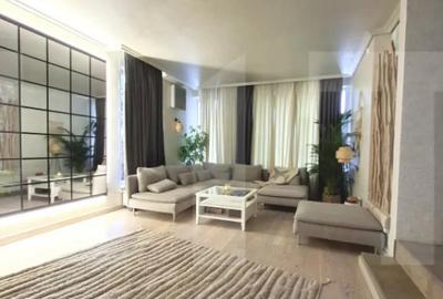 Casă cu 4 camere cu Teren 521 Mp în Central - 1