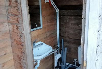 Casuta la mare cu mult teren - 5