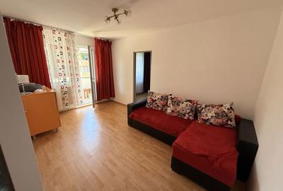 Apartament cu 3 camere semidecomandat în Central - 1