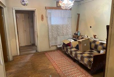 De vanzare apartament 4 camere - 6