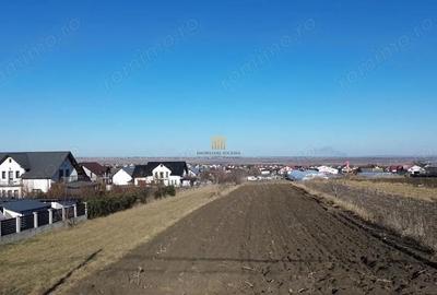 Teren de 2350 mp, în Ipotești - 2