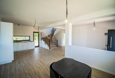 Vila verde disponibila, panouri, pompa de caldura, intretinere - 500ron/luna - 10