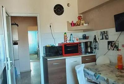 Apartament 3 camere cf.1 dec. etajul 8 cu pod, Cal. Calarasilor - Calarasi 4 - 13