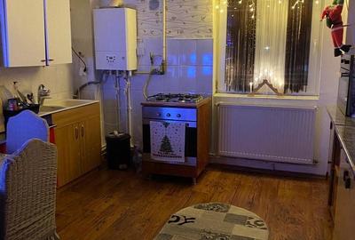 Apartament cu 4 camere decomandat în Petros - 4