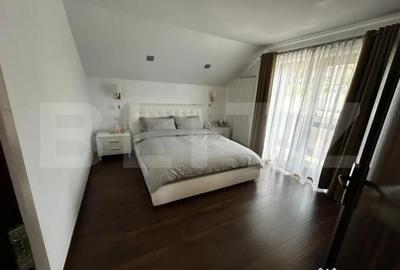 Casă cu 7 camere cu Teren 500 Mp în Central