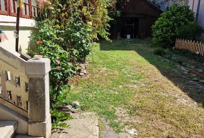 Casă cu Teren 820 Mp în Central
