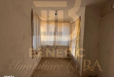 Casă cu 4 camere cu Teren 1615 Mp în Central - 2