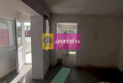 Casă cu 4 camere cu Teren 500 Mp în Copăceni - 9