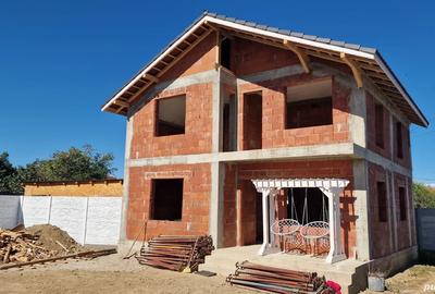 Casa la rosu Tg Jiu - 2