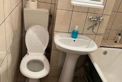 Garsonieră decomandată în Lipovei