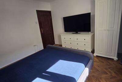 Apartament cu 2 camere, mobilat în Central