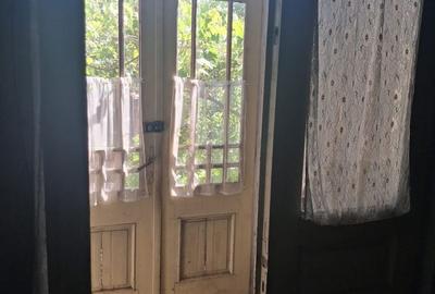 Casă cu 4 camere cu Canalizare în Central - 2