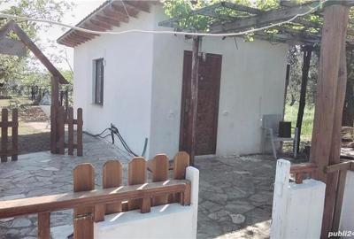 Casă cu 2 camere cu Teren 500 Mp în Central - 1