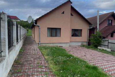 Casă individuală cu 4 camere cu Canalizare în Spătac - 1
