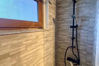 Apartament cu 2 camere decomandat în CET - 8