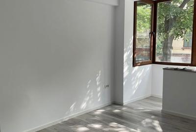 Apartament cu 3 camere decomandat în Central - 21