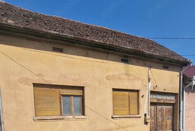 Casă cu 3 camere în Mehadia - 2