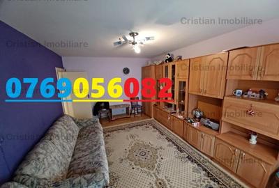 Apartament 3 camere, zona Buzaului etaj 2,stradal - 3