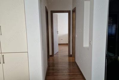 Apartament cu 3 camere decomandat în Dumbrăvița - 4