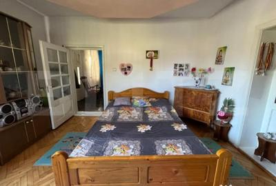 Casă cu 6 camere cu Teren 1200 Mp în Șoimuș - 11