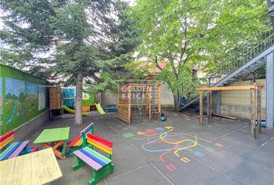 Casă individuală cu 11 camere cu Canalizare în Central - 2