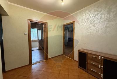 APARTAMENT DE INCHIRIAT IN ZONA RAHOVEI - 2