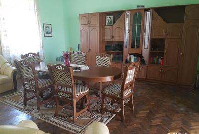 Casă cu 4 camere cu Teren 1217 Mp în Făget - 3