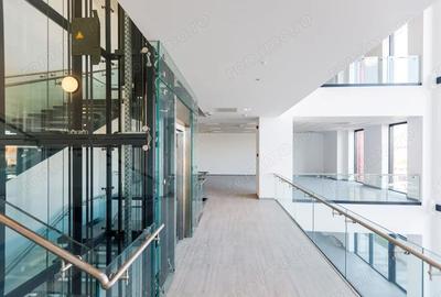 Spațiu comercial, de 2,076 mp, în Complex Studențesc - 4