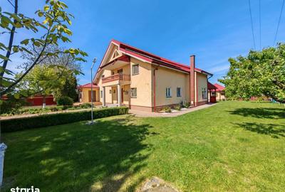 Casă cu 6 camere cu Teren 3350 Mp în Hemeiuș