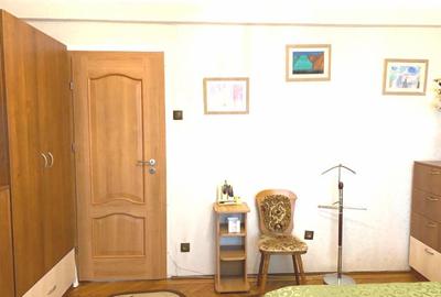 Apartament cu 3 camere decomandat în Capitale - 14