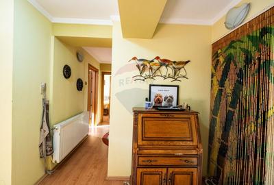 Apartament cu 3 camere decomandat în Central - 4