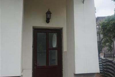 Vila moderna de inchiriat - 250 mp + 100 mp curte ? Podul Grant - 7