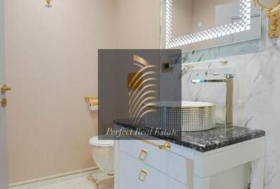 Casă cu Teren 1000 Mp în Central - 1