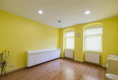 Spațiu comercial, de 195 mp, în Central - 26