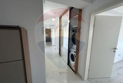 Apartament cu 3 camere decomandat în Tractorul - 8