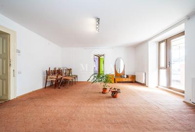 Casă individuală cu 7 camere cu Canalizare în Sub Arini - 13