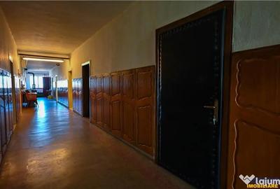 Spațiu comercial, de 9,000 mp, în Central - 11