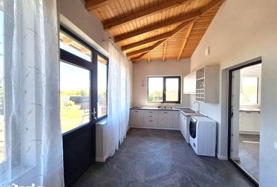 Casă cu 3 camere cu Teren 500 Mp în Căteasca - 3