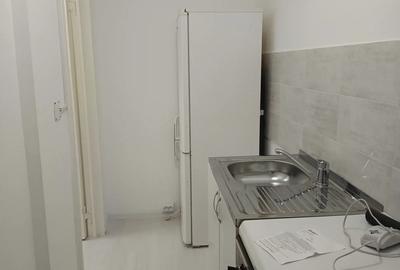 Inchiriez garsoniera - 2