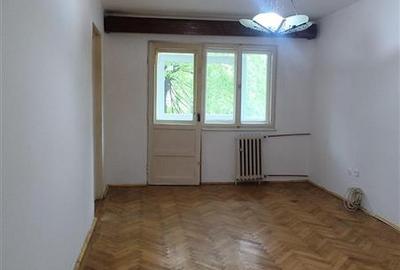 Apartament cu 3 camere semidecomandat în Baraolt