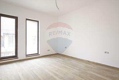 Casă cu 4 camere cu Teren 220 Mp în Baciu - 13