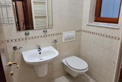 Casă cu 5 camere cu Teren 300 Mp în Pipera