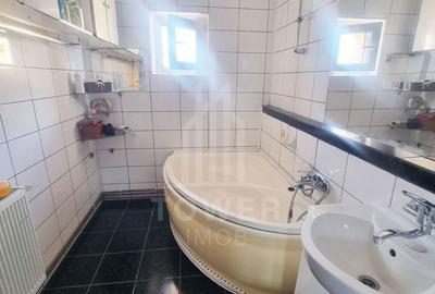 Apartament cu 3 camere decomandat în Gura Râului - 5