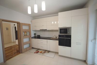 Apartament cu 2 camere decomandat, mobilat în Cetate - 3