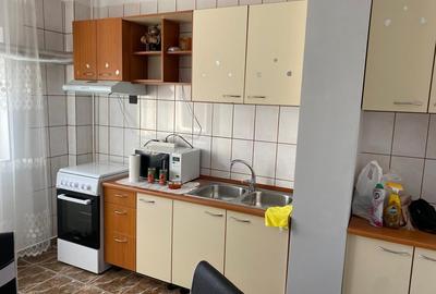 Calea Vitan - Apartament 2 camere , decomandat +loc parcare - 4