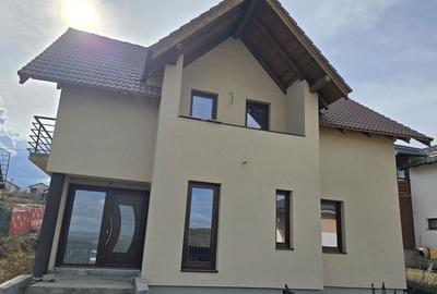 Casă cu 4 camere în Apahida - 1