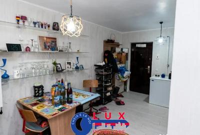 Apartament cu 2 camere semidecomandat în Dallas - 1